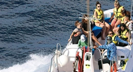 Happy Flights — Boat Spectator Ride
