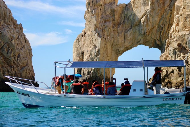 Vicente Adventures: Quick Panga Tour to The Arch